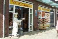 Bakkerij Schoutsen (grootouder en kleinkind)
